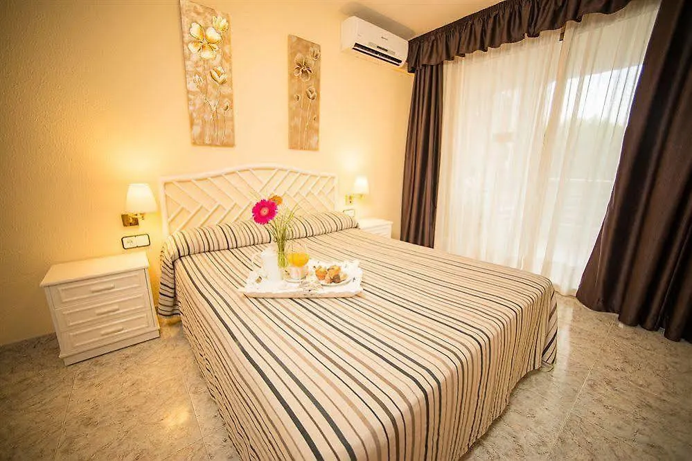 Aparthotel Ona Novelty Salou 2*,  Spain